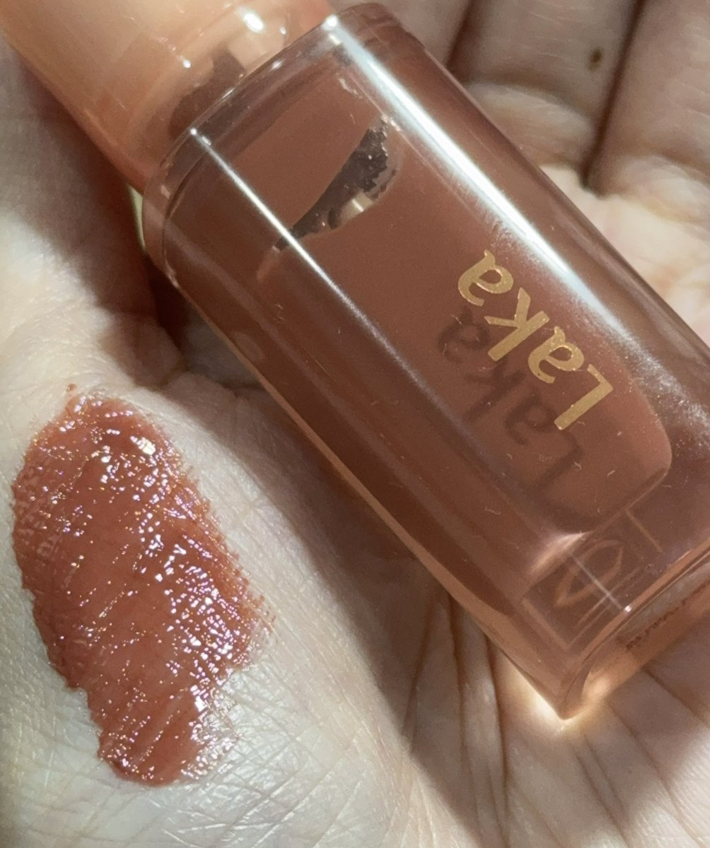 ชอบ Laka Jelling nude gloss สี 301 Fig Ring มากกก สีชมพูออกนู้ด สีสวยมาก ดูสุภาพใช้ได้ทุกวัน ทาแล้วปากฉ่ำ จึ้งง🫰🏻🫰🏻