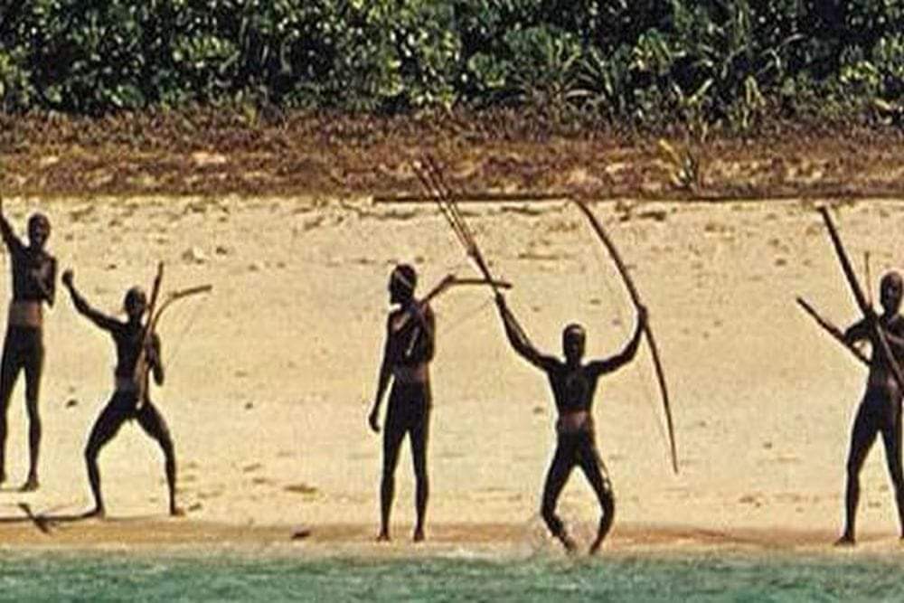 There are around 100 relatively uncontacted tribes in the world today. Almost all of them reside in either in The Amazon rainforest or Papua New Guinea. The picture below is from the Sentinelese tribe who live in the North sentinel island in india. #IndigenousPeople