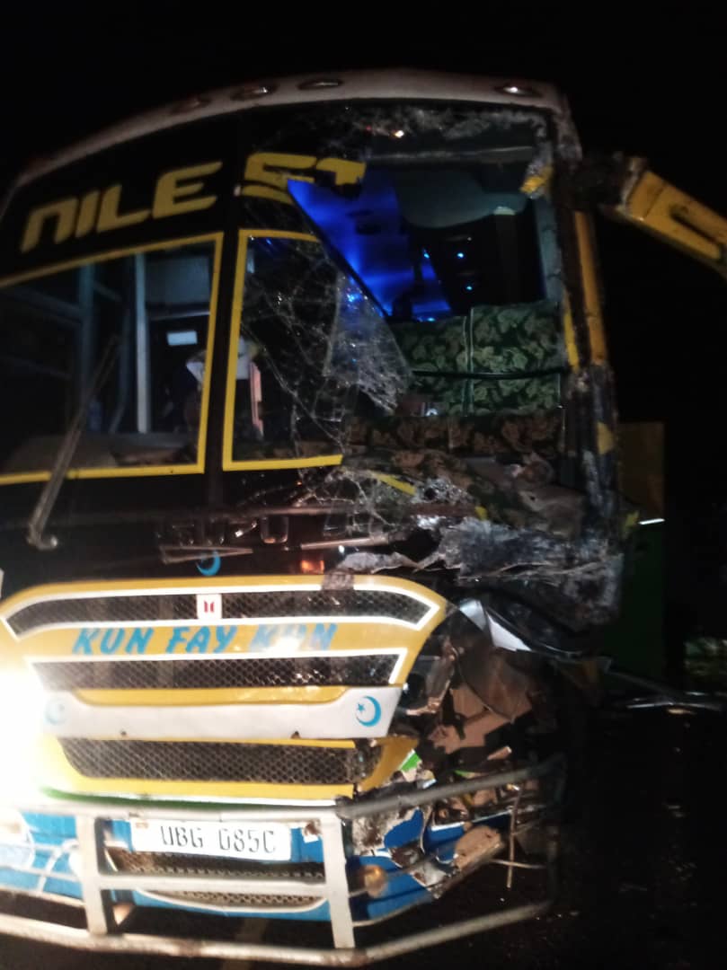 Many feared dead as Nile Star bus from Arua to Kampala last night, involved in a tragic road accident with a drone vehicle allegedly heading to South Sudan. It's reported that 4 passengers in the drone died on spot and other casualties rushed to Kigumba Hospital. #roadcrash