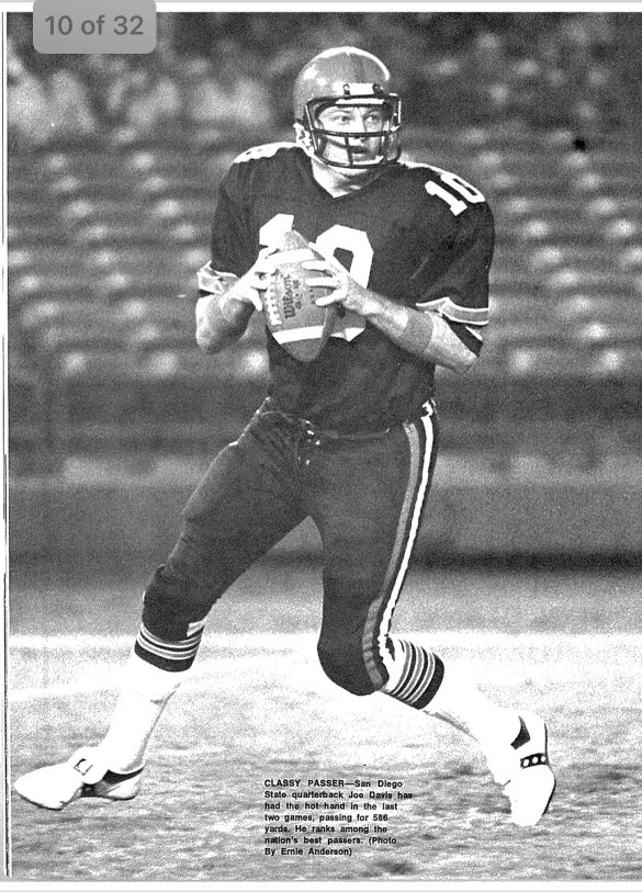Received some sad news tonight on my @AztecFB teammate / QB Joe Davis. Thoughts and 🙏 to @Davis44Shoot and family. Joe and I will forever be connected with our 1977 TD pass vs @SanJoseStateFB to secure our #16 national ranking at season’s end… RIP Joey D, #AztecGamer