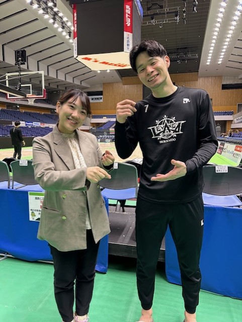 ＼毎週日曜日 #レバラボ／ 🏀#レバンガ北海道 全緑応援番組 🏀 メインルームは #中野司 選手！ ・ #松下裕汰 選手と一緒に食べた美味しい物 ・お食事中に気になること ・特に好きな物の特徴は・・・ 前編は「食」に関するおはなしをたっぷりと🤤 📻4/14(日)18:50~ #stvradio #radiko