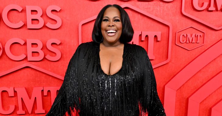 Red Carpet Rundown: Amber Riley Shimmies Down The 2024 CMT Awards Red Carpet In A Look We Love trib.al/1TtuNAs