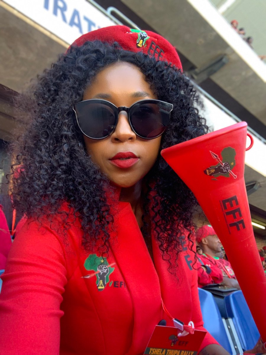 Happy #EFFRedFriday ✊fighters let me see you in ur regalia.lets bring fire on the TL🔥