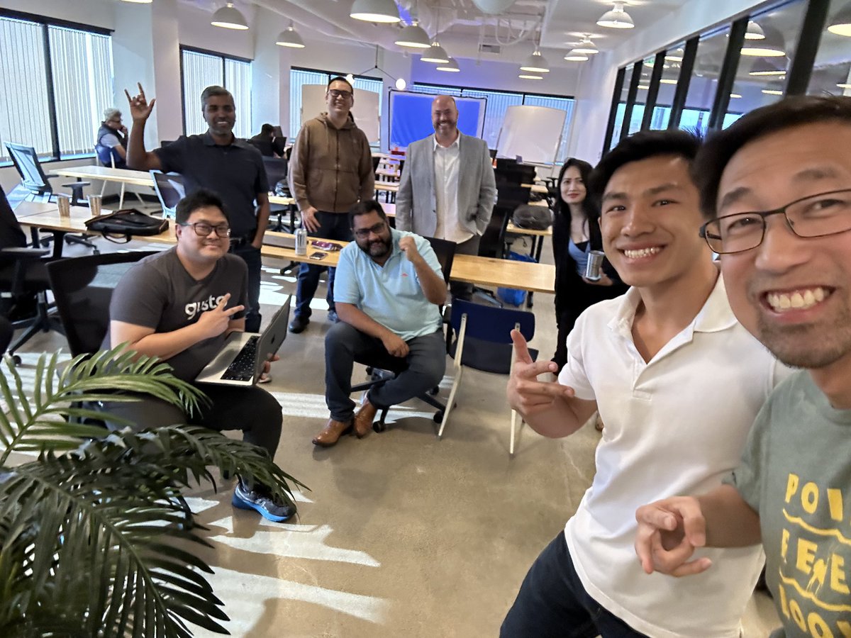 UscBruin's tweet image. Love meeting with gustomers, other founders, and investors!  

Excited about #irvinetechweek next week!  @ArdiusTech @GustoHQ @serviceMob_Inc #Cstream @gumshoeventures