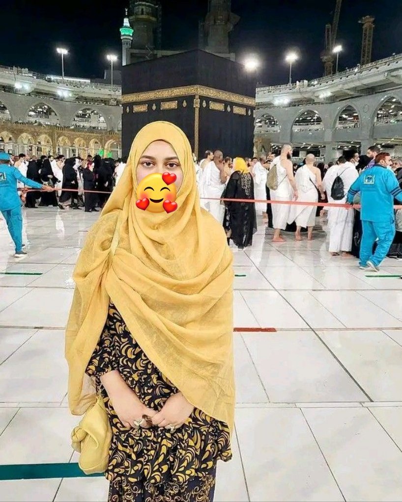Ayesha Khan tweet media