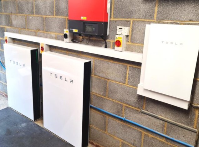 Markhanry26636's tweet image. Tesla Powerwall

Powerwall is a battery that stores energy, detects outages and automatically becomes your home’s energy source when the grid goes down.

More Info: belectrix.co.uk/battery-storag…

#belectrix #powerwallinstallation #teslapowerwallcost