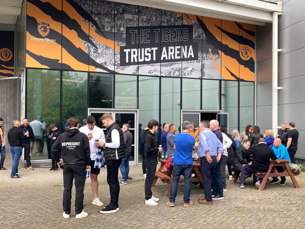 Ahead of Saturday’s match v QPR, from 12.30pm why not pop into the @tigerstrust Arena bar? ⚫️ Chance to win £400+ in Open the Box 🟠Tiger Pop broadcast live on @humberwave with Adey & Paul ⚽️ An ex Tiger will pop in ⚫️Bouncy castle 🟠Great company & banter No membership required