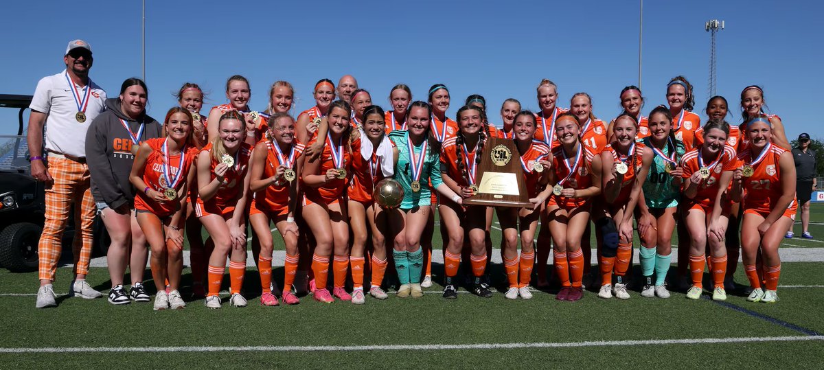 It's a Bobcat 3-peat! 🏆🏆🏆 Led by its stout defense, Celina girls soccer wins third consecutive state title Celina joins Plano West girls soccer as the only team in UIL history to win three straight state championships. Read more: dallasnews.com/high-school-sp…