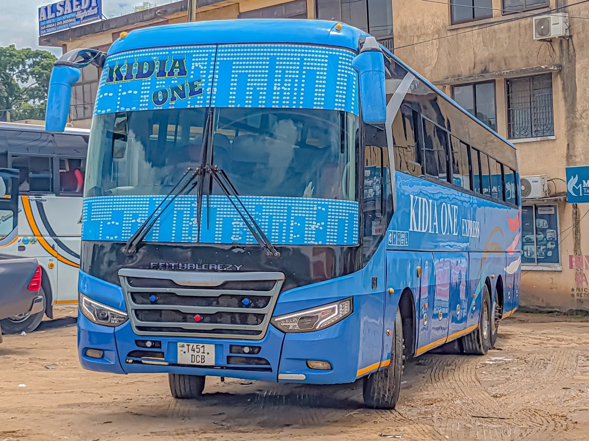 LadiicOfficial's tweet photo. Mwamba anapasw kuleta Vyuma piru sasa....😶

©~KIDIA ONE🍁🌴🌴🌴 https://t.co/foN0yjCdfB