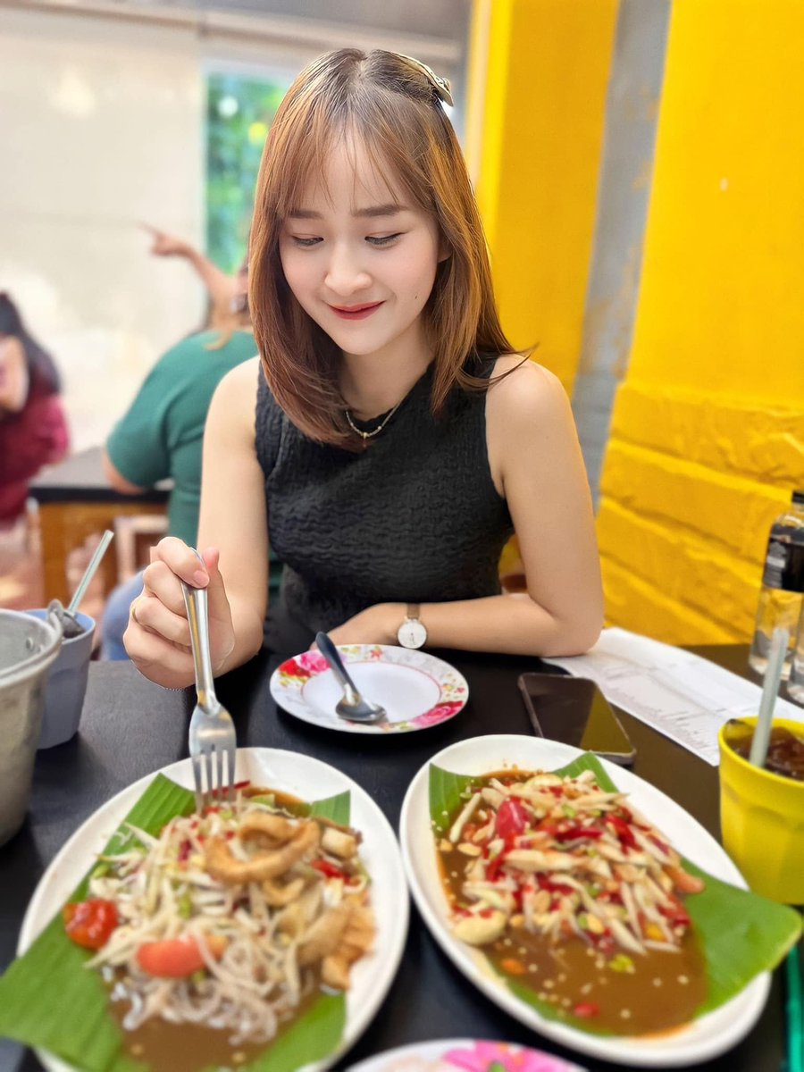 ส้มตำที่ว่าเผ็ด ยังเด็ดไม่เท่าเรา #ครูแอน #ครูวิทย์ #รักดีดีอยู่ที่ไหน #คนไกลหายไปไหน #รีทวิต #อยากเจอรักเเท้