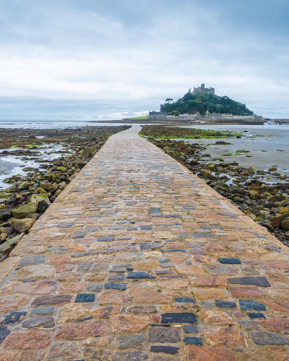 St Michael’s Mount, Cornwall @StormHour @ThePhotoHour @beauty_cornwall #stmichaelsmount #cornwall instagram.com/p/C5plsSKCS2g/