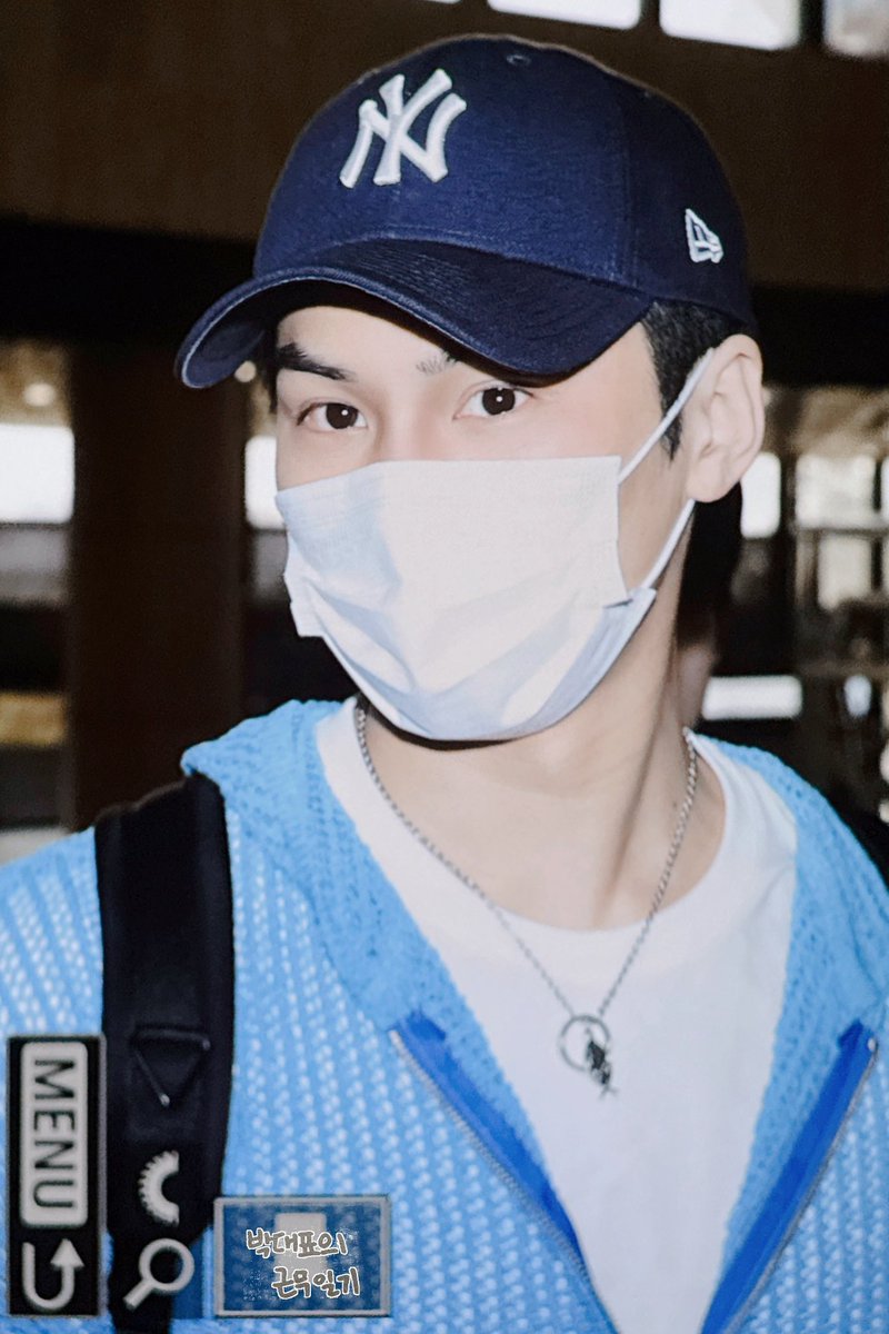 Eunwoo on his way to Singapore for JOTM and Rocky on his was to Japan for Find Me Tour. Fighting!!💪🏻 Safe skies!✈️ #CHAEUNWOO #차은우 #ROCKY #라키