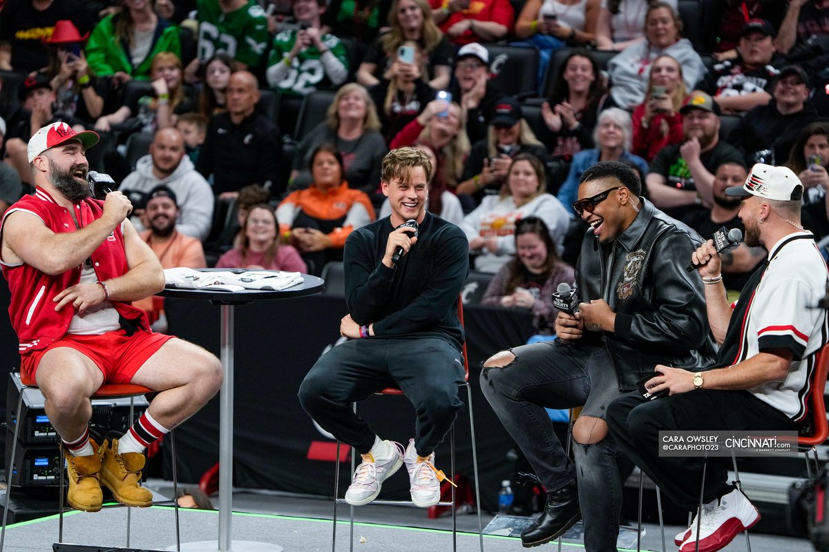 Jason and Travis Kelce host "New Heights" podcast at UC with special guests #Bengals #JoeBurrow and #OrlandoBrown more photos via <a href="/Enquirer/">Enquirer</a> cincinnati.com/picture-galler…