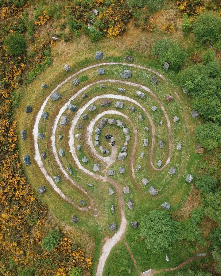 Touchstone Maze , Strathpeffer , Highlands . c.o.  we love Scotland ⚔️🗡️🦄🏴󠁧󠁢󠁳󠁣󠁴󠁿