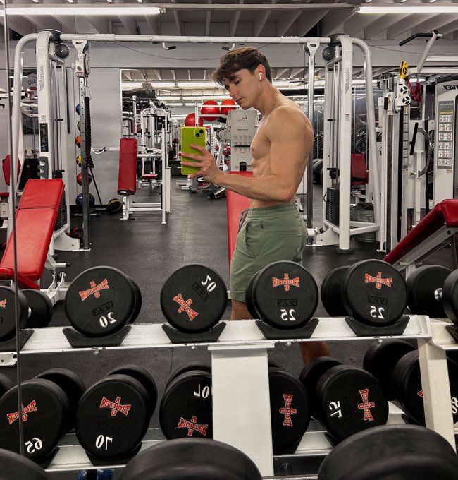 I lock the doors up and have the whole place to myself and I wouldn&rsquo;t have it any other way tbh. https://t