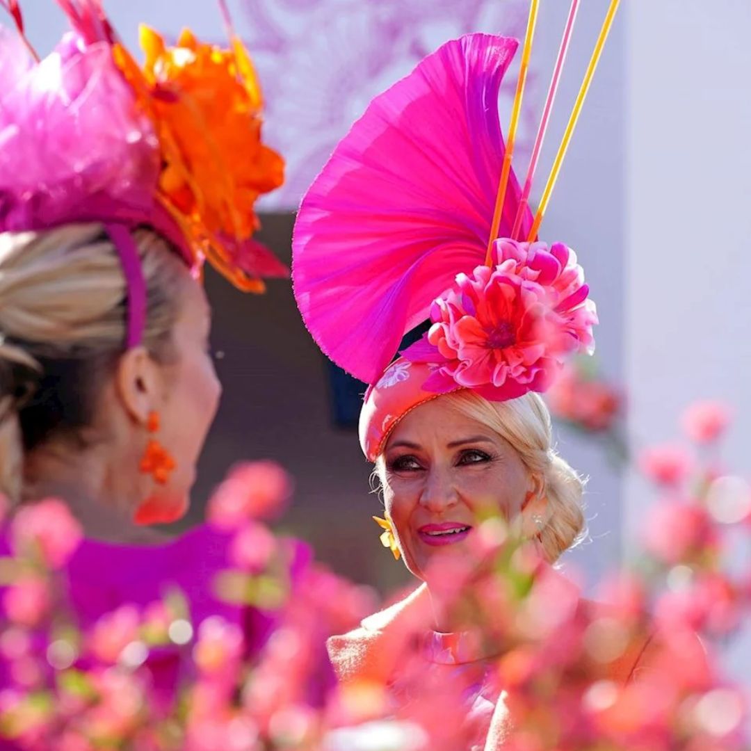 Heading to Ladies Day?🏇

Please make sure to stay up to date with travel advice on @merseyrail and to take note of road closures and diversion signs around the area.

📸Credit to @AintreeRaces

#MySefton