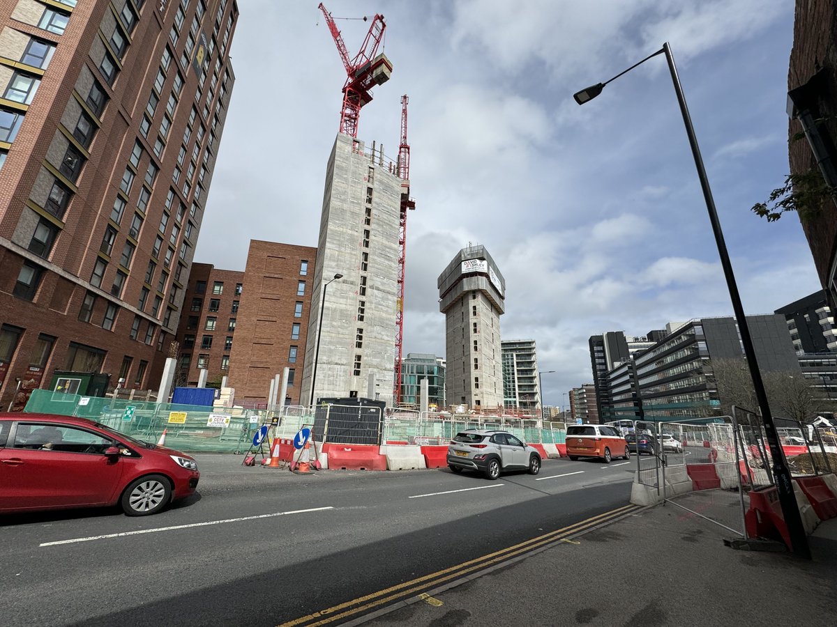 The main tower core of the Sytner scheme is rising quickly, now approaching floor 10 @DavidAshleyLtd #sheffieldissuper p.c. WTBlue & SheffieldSteel