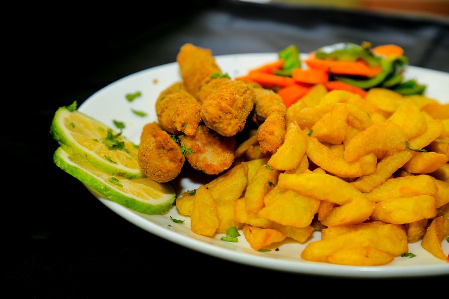 Order a plate of Crispy fish finger meal at only 25,000/= at all our branches. Visit any of our locations: 👉Kasangati: 0704781954 👉Mukono: 0788177000 👉Bweyogerere: 0702570042 #fishfingers #EKMeals
