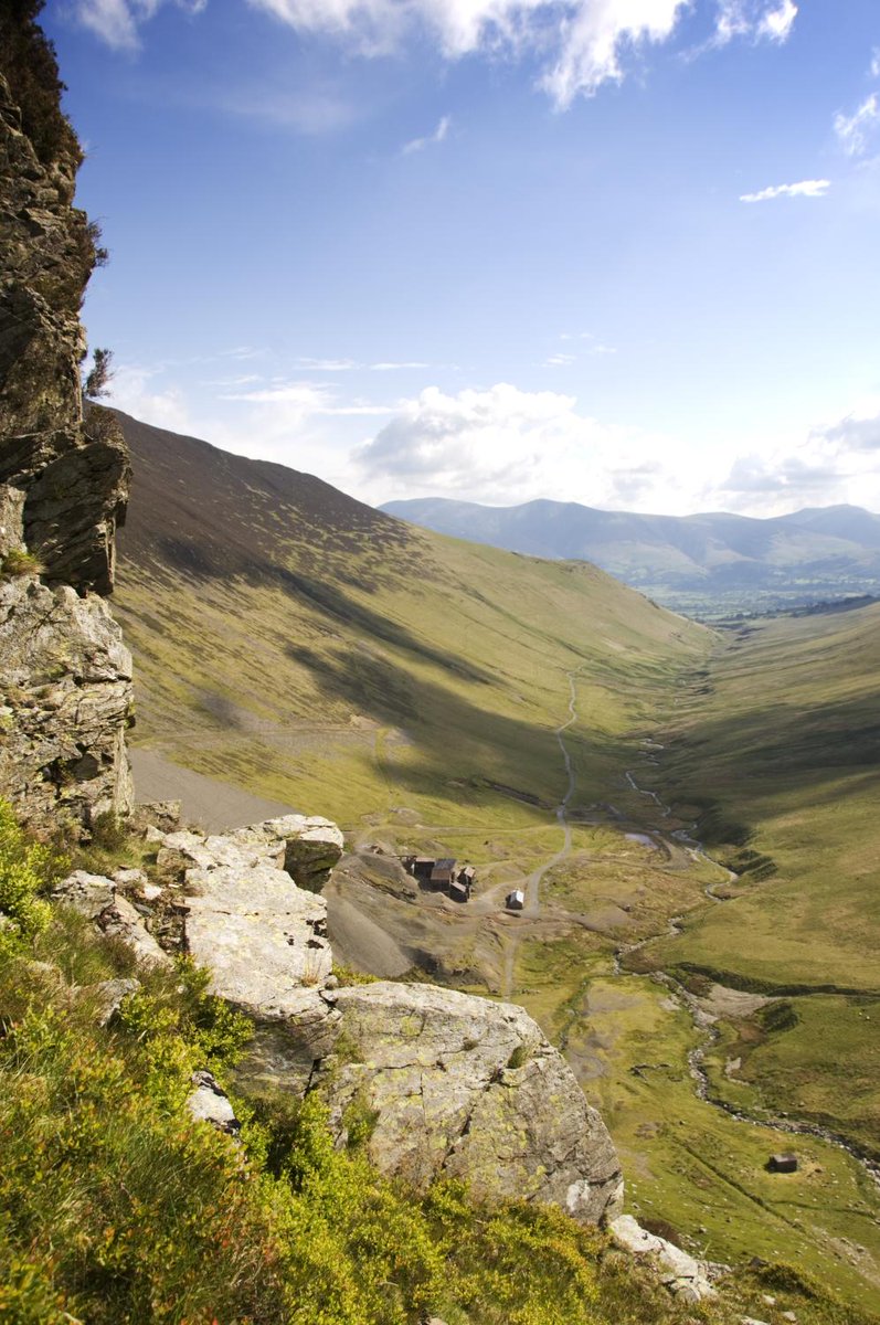 Force Crag Mine was the last working mine in the Lake District and closed in 1991. ⚒️ Lead and zinc were mined here from 1839. The mine is a scheduled monument and holds the most complete collection of ore-refining machinery in England.