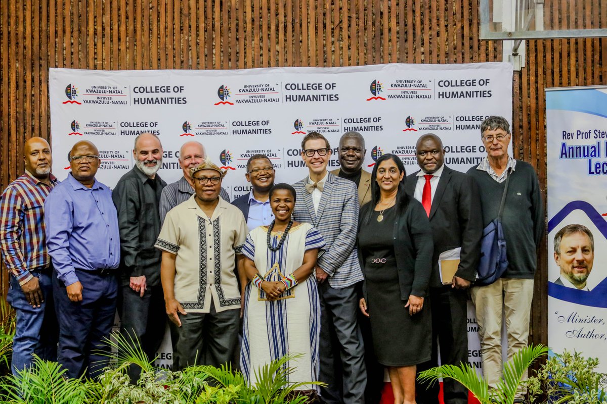 Storytelling and Songwriting: The Steve de Gruchy Memorial Lecture

Read more: bit.ly/3TS45Yc

#UKZN #InspiringGreatness #MyUKZN