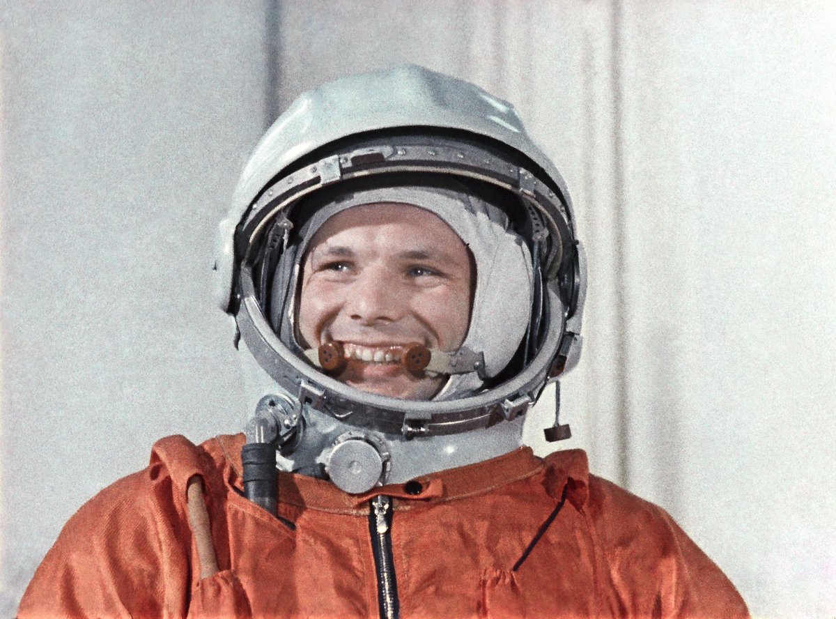 OJGrey11's tweet image. On this day in 1961, Soviet Cosmonaut Yuri Gagarin, travelling in Vostok 1, completes his orbit of the Earth. #space #FinalFrontier #exploration