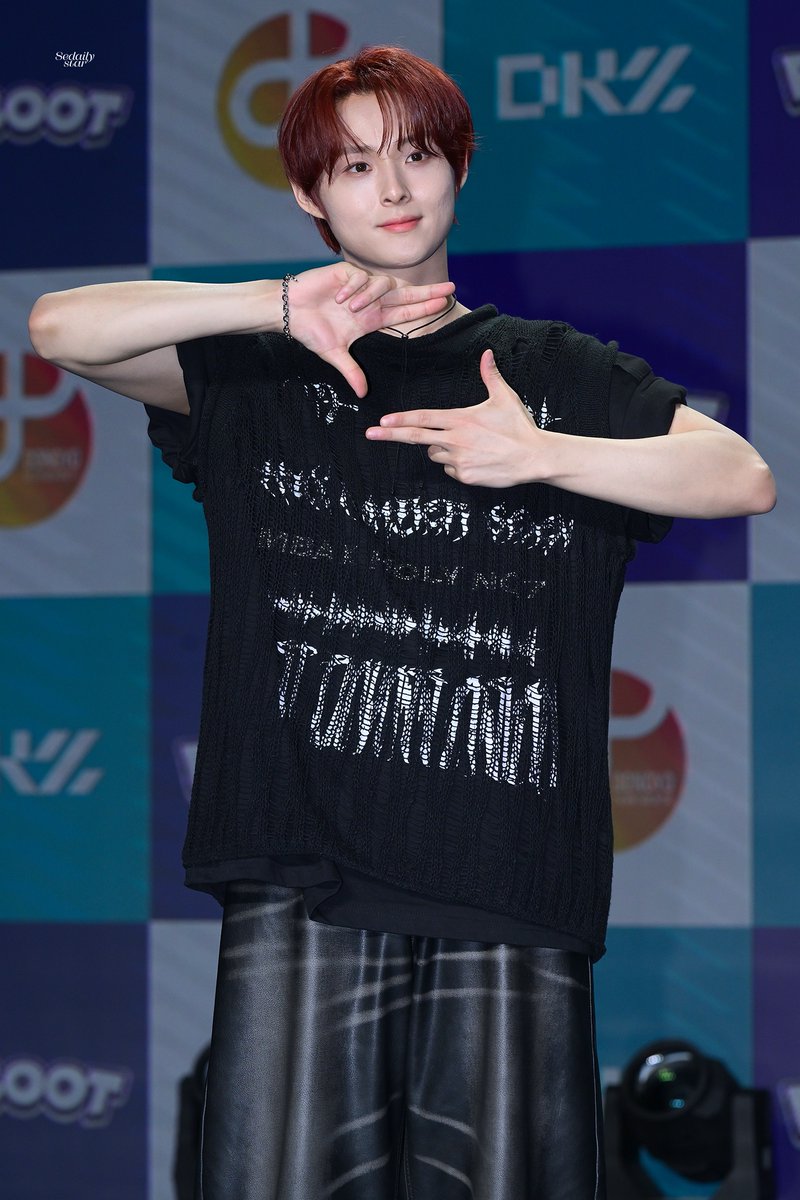 sedaily_star's tweet photo. 240412 DKZ 라이크 어 무비 쇼케이스 민규

이게 진짜 영화라면 당장 시네필 가능한.

🔗https://t.co/1caNnscDZY

#DKZ #디케이지
#REBOOT #LikeaMovie
#민규 #MINGYU https://t.co/08t6yEFIce
