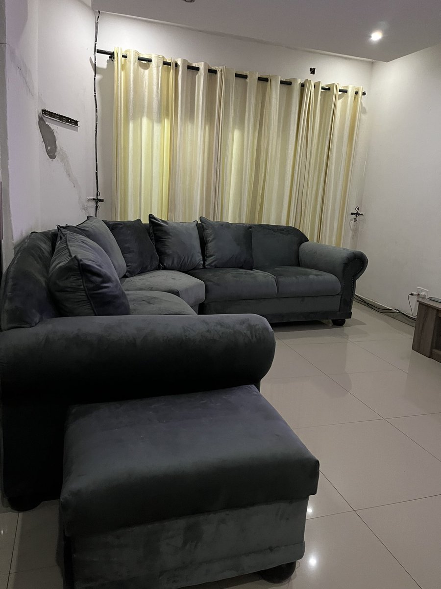 InteriorCoutur's tweet photo. SECOND HAND SET OF CHAIRS AVAILABLE FOR QUICK SALE…

K8000 negotiable 
0960724181
Lusaka Zambia. https://t.co/7BOn81eGNq