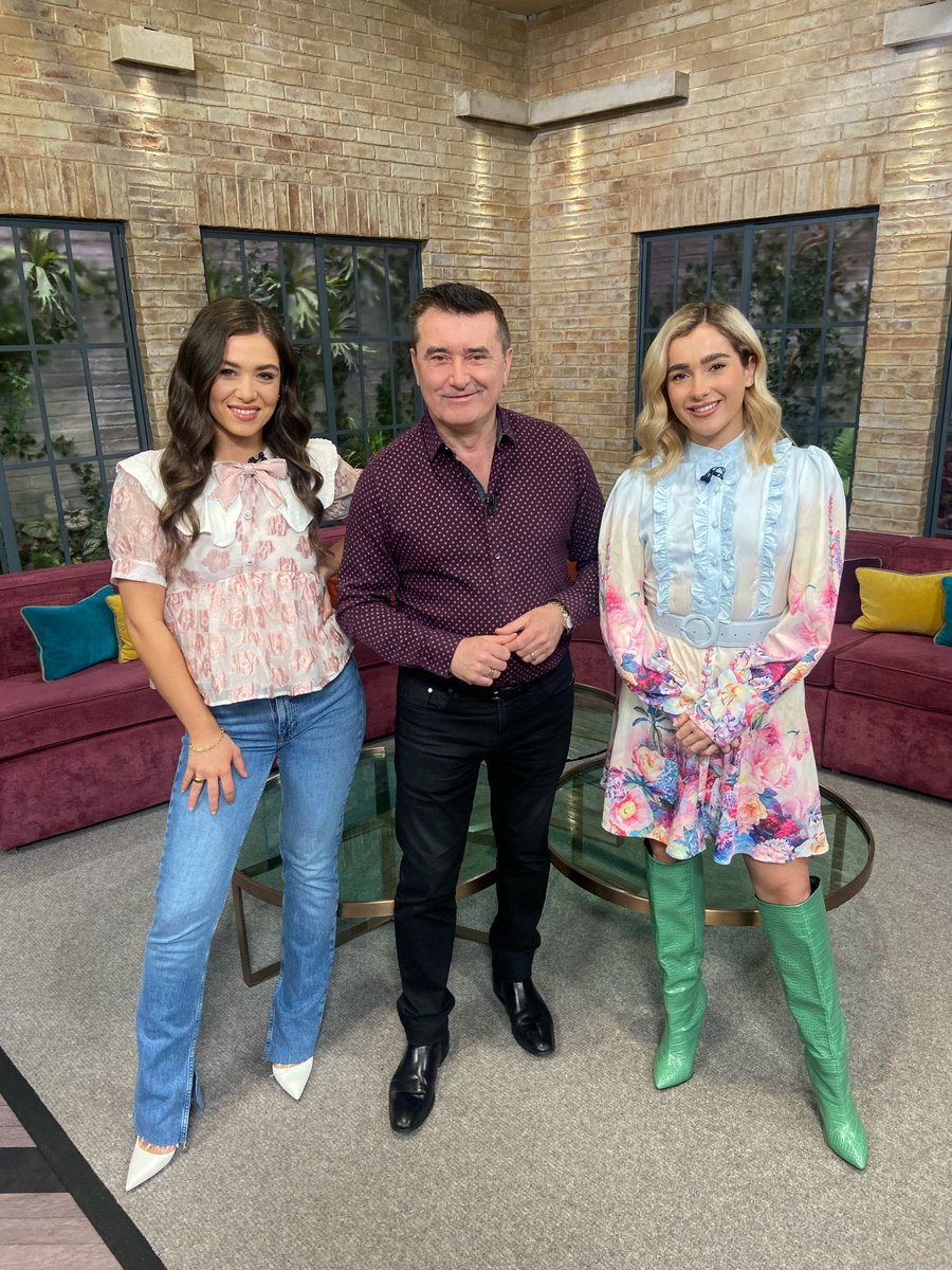 💖HAPPY FRIDAY✨
Good morning everyone! 

Today on Ireland AM: 

🎬 Irish acting royalty Ruth McCabe
🪮Celeb hairdresser James Brown
🌭Comedian and Off Menu co-host Ed Gamble
✨ Cystic Fibrosis Awareness

#IrelandAM #CysticFibrosis #RuthMcCabe #OffMenu #EdGamble