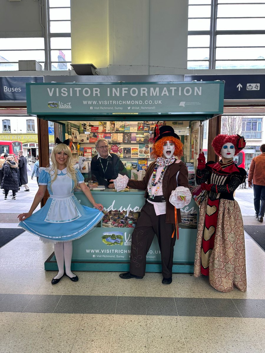 .#Tomorrow join Alice in Wonderland at 11am or 1pm at #VisitRichmond Info Kiosk for @BeRichmondUK Be Imaginative #Easter Trail ow.ly/lze750RbbJY @RichmondNubNews @PetershamN @WaterstonesRich @PizzaExpress