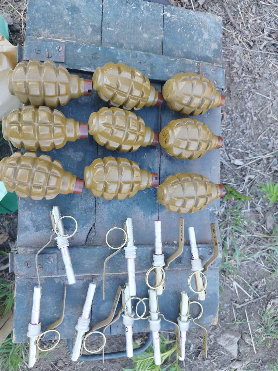 ‼️ Armenian ammunition caches found in Gozlukorpu and Chyalyakdar villages of #Azerbaijan's Kalbajar district - AR Interior Ministry.

9 F-1 hand grenades with fuses were found in Gozlukorpu and 16 F-1 hand grenades, 2 fuses, 2 M-75 hand grenades, 4 magazines with ammunition for…