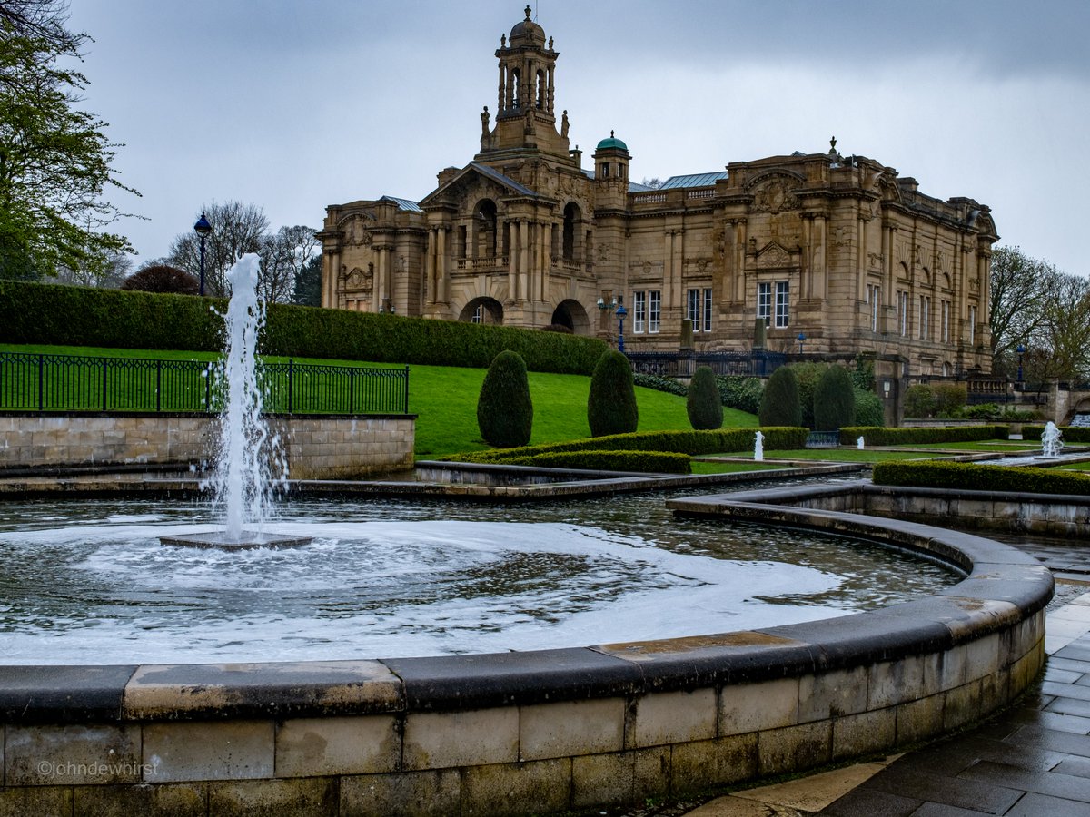 Cartwright Hall, Lister Park #Bradford. @BradfordMuseums @visitbradford