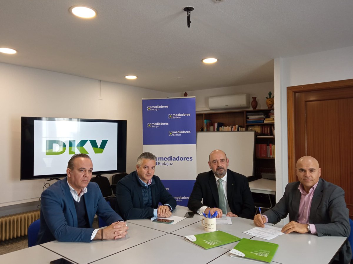 DKV Seguros renueva protocolo de colaboración con el Colegio de Badajoz. colegiomediadoresbadajoz.es/dkv-seguros-re…