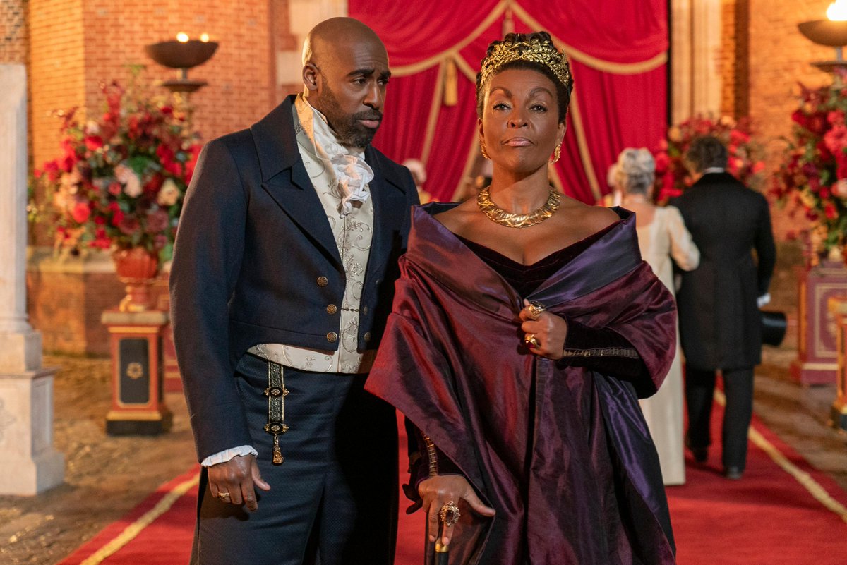 NetflixFR's tweet photo. Quel temps idéal pour se promener en compagnie d’une Lady.

La Chronique des Bridgerton saison 3, Partie 1 le 16 mai. https://t.co/FB49US8j84