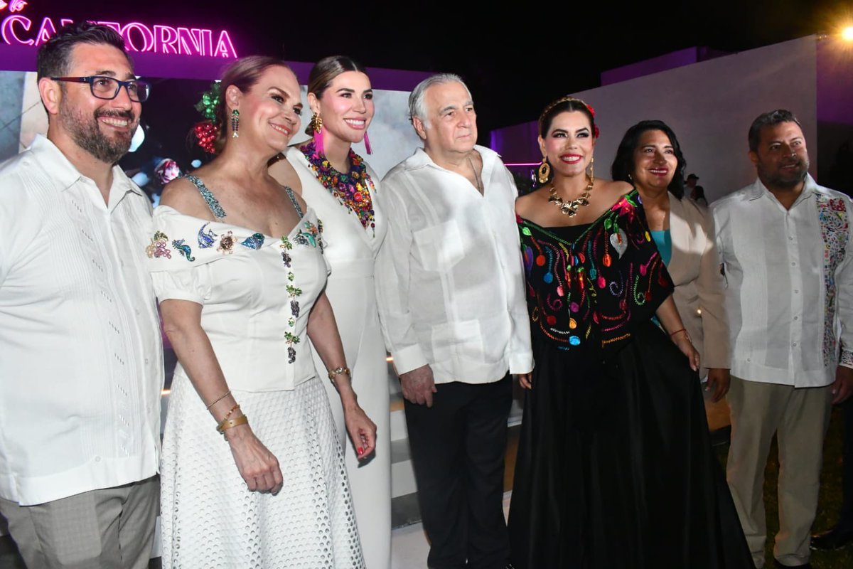 TTCitizen's tweet photo. #Turismo 
La gobernadora de Baja California, Marina del Pilar recibió la estafeta del @TianguisTurisMX para llevarse a cabo en @VisitTijuanaBC en 2025
https://t.co/0C1wBy88so https://t.co/rQJytqYdYw