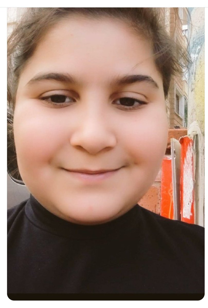 6 yıl önce bugün akşam üzeri yol kenarına betonun üzerine can çeker haliyle bırakıp kaçtılar 
Rabia Nazımızı 
Saat 18:21 de hastaneye ulaştığımızda son kez elimi sıktı konuşamadı son nefesini verdi 
Rabia Nazımız
Ogünden bugüne katili korumaya devam ediyorlar

#RabiaNazaNeOldu