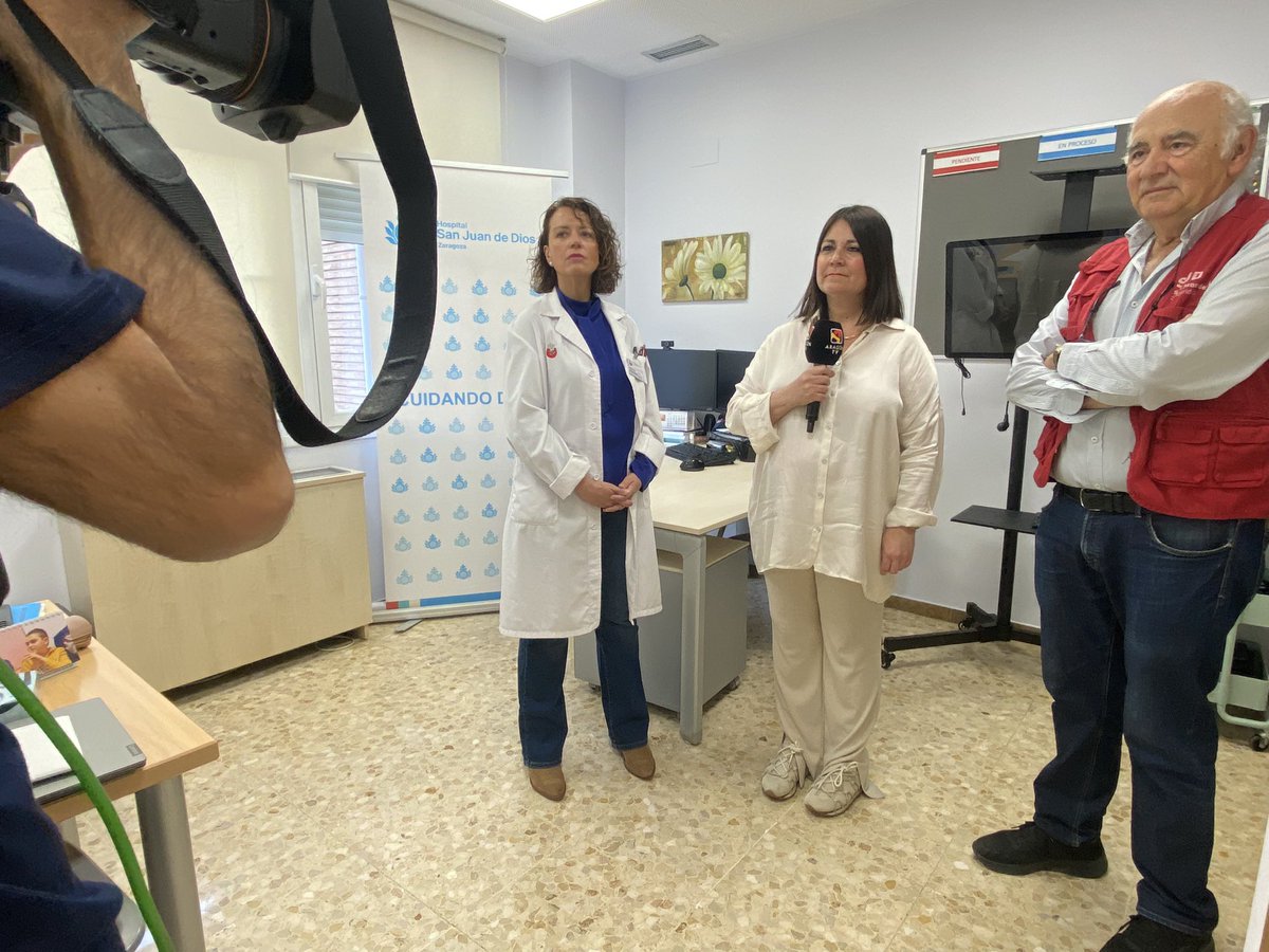 🎥 El Proyecto de Soledad No Deseada en directo en @aragontv en el programa #BDAragon. Marga Pérez , Responsable de Obra Social y Voluntariado, junto con Elias, primer voluntario en participar en el proyecto hablan a la cámara. #SDJ #SomosSJD