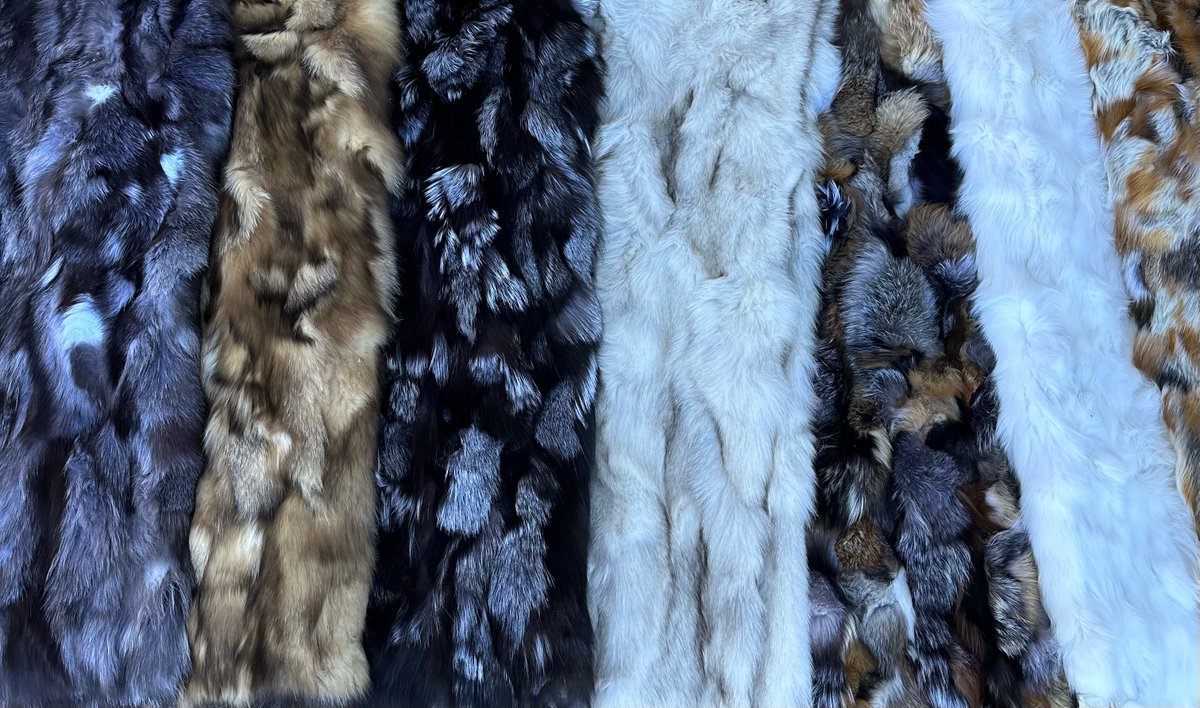 #StergiouXcreate fur plates, fur stripes and fur home décor collections (they are specialized in fox fur).
A must-see, during 49th KIFF! furfairkastoria.com/visitors/order…
#kastoriafurfair #furfair #kiff #fur #furfashion #ott #qotd #ootd #tradeevent #furplate #wildfur #foxfur #furskins