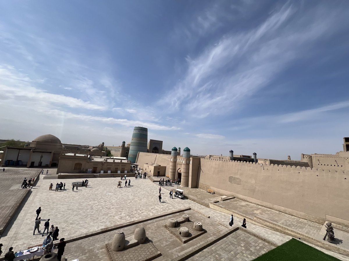 parasrishi's tweet image. It is a beautiful morning in the walled city of Khiva, Uzbekistan. ❤️

#BackpackerLife
