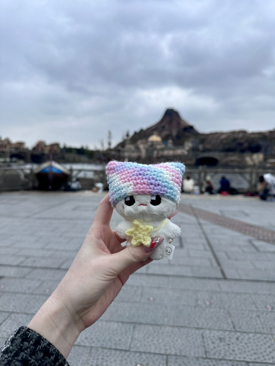 tyongnya takes disneysea 🐬