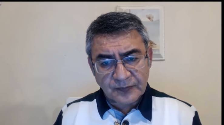 Borsa’da değişmeyen kural; “Kazanmaya aday olanlar endeksin dip seviyelerine gerilemesiyle birlikte, alıma başlayıp ve bu alımı zamana yayanlardır.” Dr. Yaşar Erdinç Borsa düşerken, yatay giderken, insanlar bıkarken, düzenli, kademeli alımlar portföyü sağlamlaştırır.