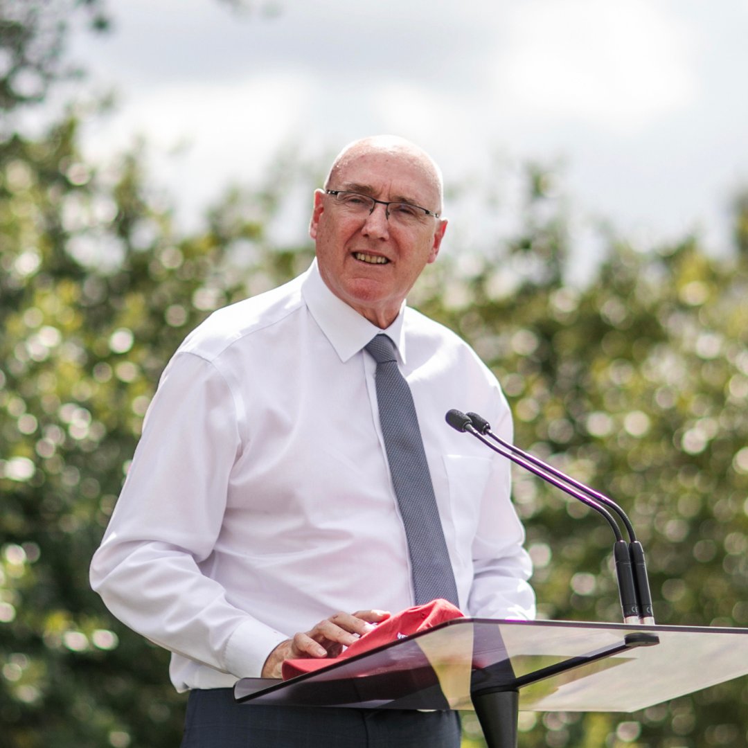 With a heavy heart, we bid farewell to Professor Barney Glover AO, who has been an exceptional and visionary leader of this University over the past decade. Although he will be greatly missed, we extend our warmest wishes as he embarks on his next journey ❤️