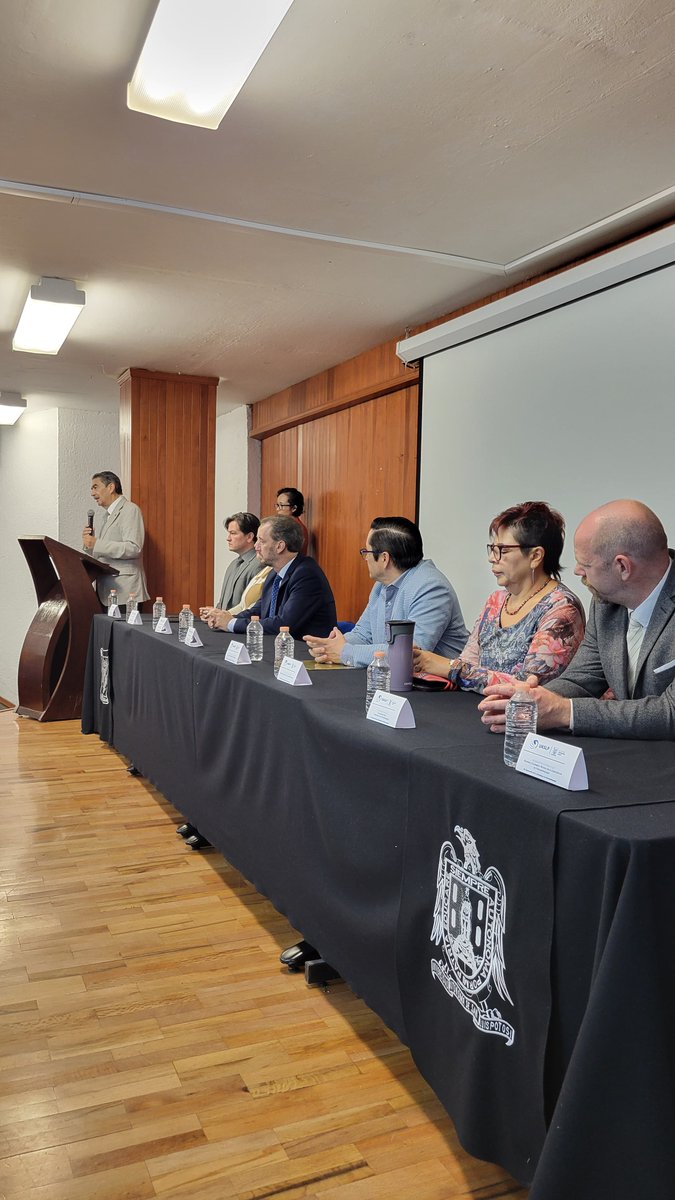 UaslpPsicologia's tweet photo. 🎉Hoy dimos inicio a los festejos por el 10 aniversario de la carrera de Psicopedagogía con Énfasis Disciplinar.
En un evento lleno de emoción, celebramos una década de logros, aprendizajes y crecimiento.
¡Invitamos a todos y todas a participar y a ser parte de esta celebración ! https://t.co/WCJCVMja8g