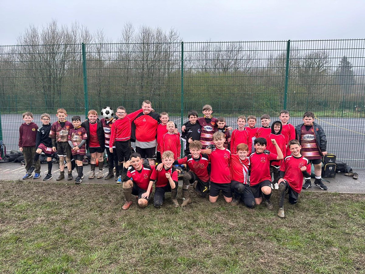 Pêl-droed yr Urdd

Cafodd timoedd pêl-droed y ffederasiwn ddiwrnod ffantastig heddi yng nghystadleuaeth pêl droed yr Urdd. Collodd y tîm yn y ffeinal yn erbyn Ysgol y Dderwen.

Da iawn chi ⚽️ 

<a href="/UrddMyrddin/">Urdd Myrddin</a>
<a href="/chwaraeonyrurdd/">Chwaraeon yr Urdd</a>
<a href="/ysgoliachsirgar/">Ysgol Iach Sir Gâr</a>