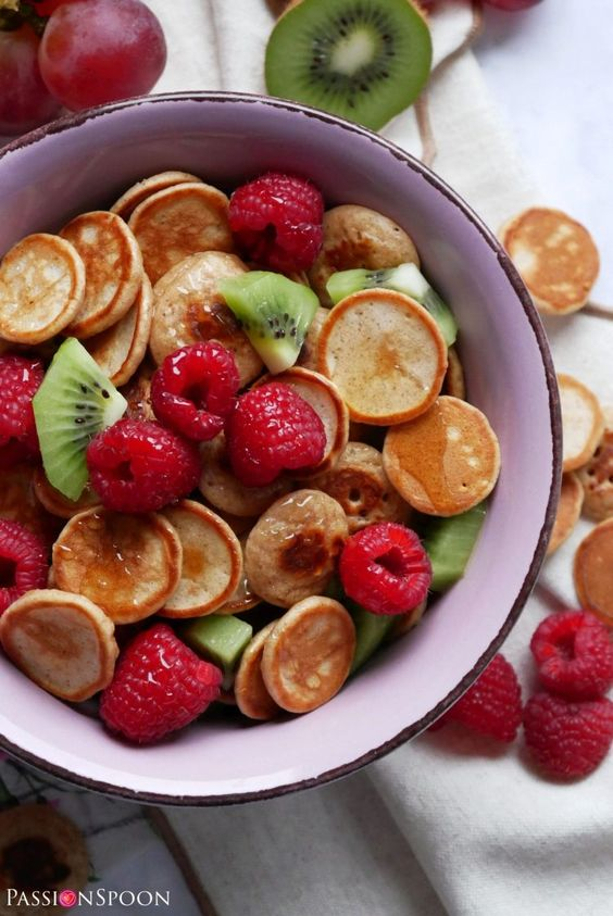 Recipe 🫶 passionspoon.com/pancake-cereal…

A bowl of fluffy mini cinnamon pancakes on creamy yogurt, fresh berries, kiwi and a drizzle of honey is perfect for kids and adults to enjoy for breakfast, brunch or dinner.
#breakfast #RecipeOfTheDay #deliciousfood #foodblog