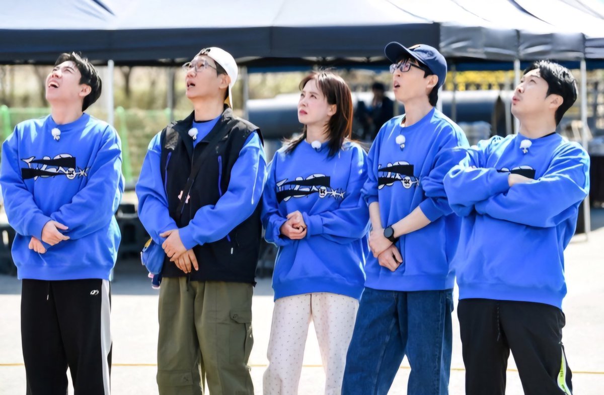 Running Man Ep 700 Preview
the little crown suits jihyo👸🏻

#SongJiHyo #송지효 #RunningMan #런닝맨