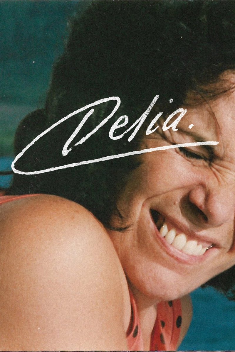 Un retrato íntimo que nos sumerge en la dictadura de Uruguay a la vez que nos retrata a una madre coraje que sostuvo a sus hijos ante la ausencia del padre. “Delia”, ganadora de la Biznaga de Plata en @festivalmalaga, ya está en Filmin.