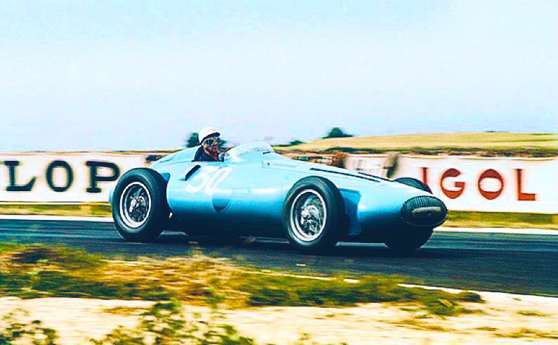 Remembering Robert Manzon, born #OnThisDay in 1917. He started 28 GPs, all but 5 in French blue Gordinis, bagging 2 podiums: Spa ’52 & Reims ’54. #AnorakFact: he died in 2015, the last surviving entrant of the first ever #F1 world championship (’50). Pic: Gordini T32, Reims, ’56.