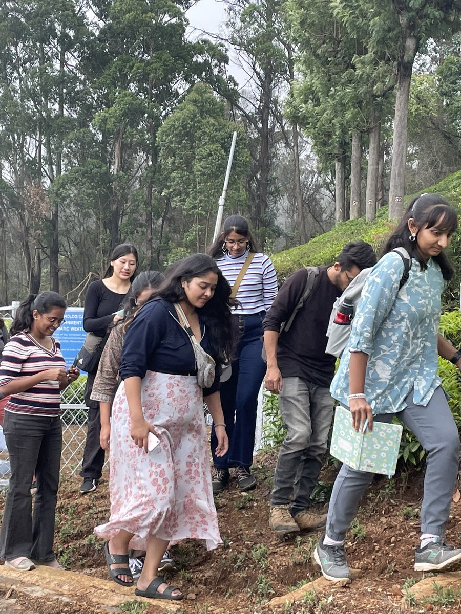 At the Glysdale Tea Farm of <a href="/OfficialUPASI/">UPASI</a> 

#FoodSystems class 
<a href="/atree_org/">ATREE</a> <a href="/TDUPGConnect/">TDU Postgrad Connect</a>
