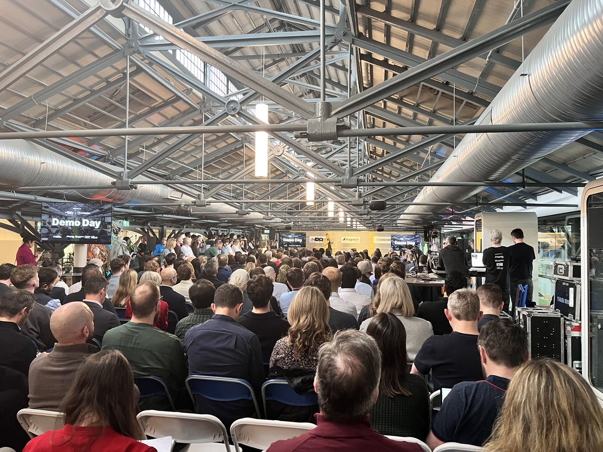 Full circle, 1st cohort of 1st Talent Accelerator in Ireland take to the stage @dogpatchlabs #Founders engineered serendipity to meet a co-founder + build a startup. Amazing progress since 8 startups formed < 6mths ago✨ Full house for 1st double demo day, @NDRC_hq + #Founders