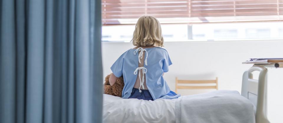 [#VendrediLecture]  #Viesdefamille
▶️ Accompagner son enfant lors d'un long séjour à l'hôpital
👉 Créer un environnement familier
👉 Profiter des activités de l’hôpital
👉 Maintenir le lien avec l’école
↪️  caf.fr/allocataires/v…